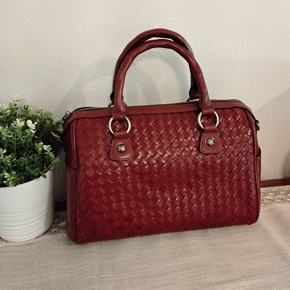 Beautiful Patricia Nash Woven Leather Handbag!!